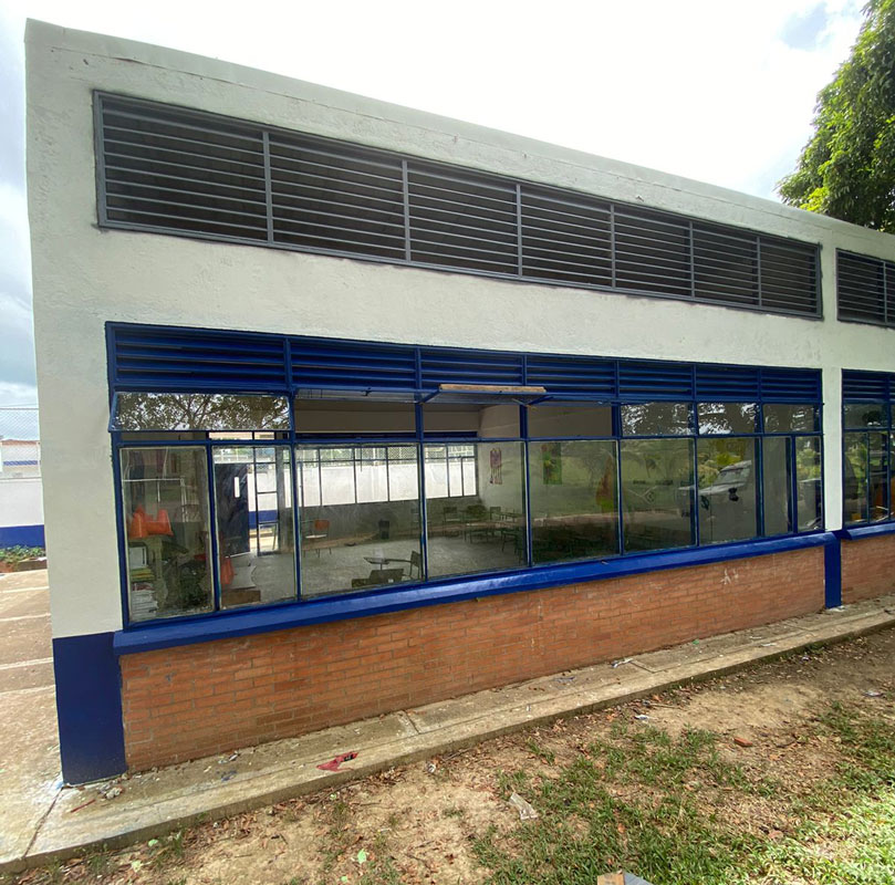 Embellecimiento de la fachada de la Institución Educativa Rural de Solita