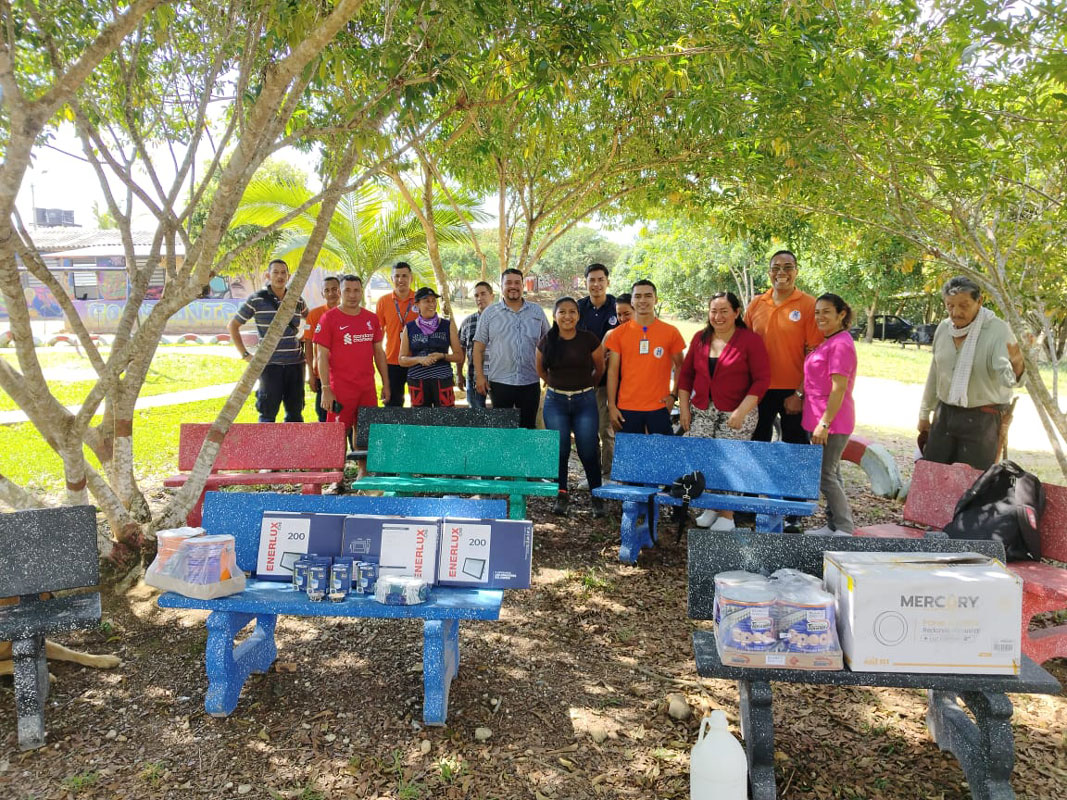 Entrega de elementos e insumos para la iniciativa comunitaria para el mejoramiento del parque del caserío Héctor Ramírez, beneficiando a la población de la vereda Agua Bonita del municipio La Montañita